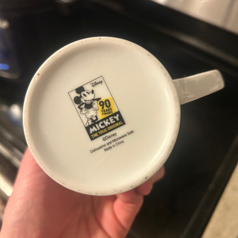 Disney Goofy 90 Years of Magic Sketchbook Mug - Picture 6 of 6